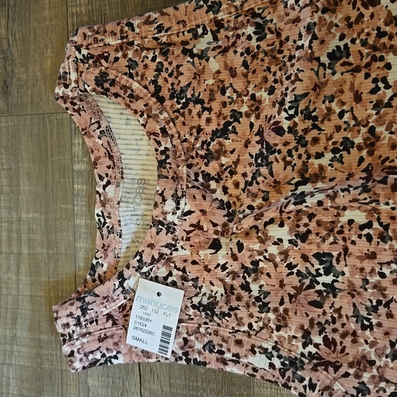 Floral Ribbed Tank - Picture 2 of 3